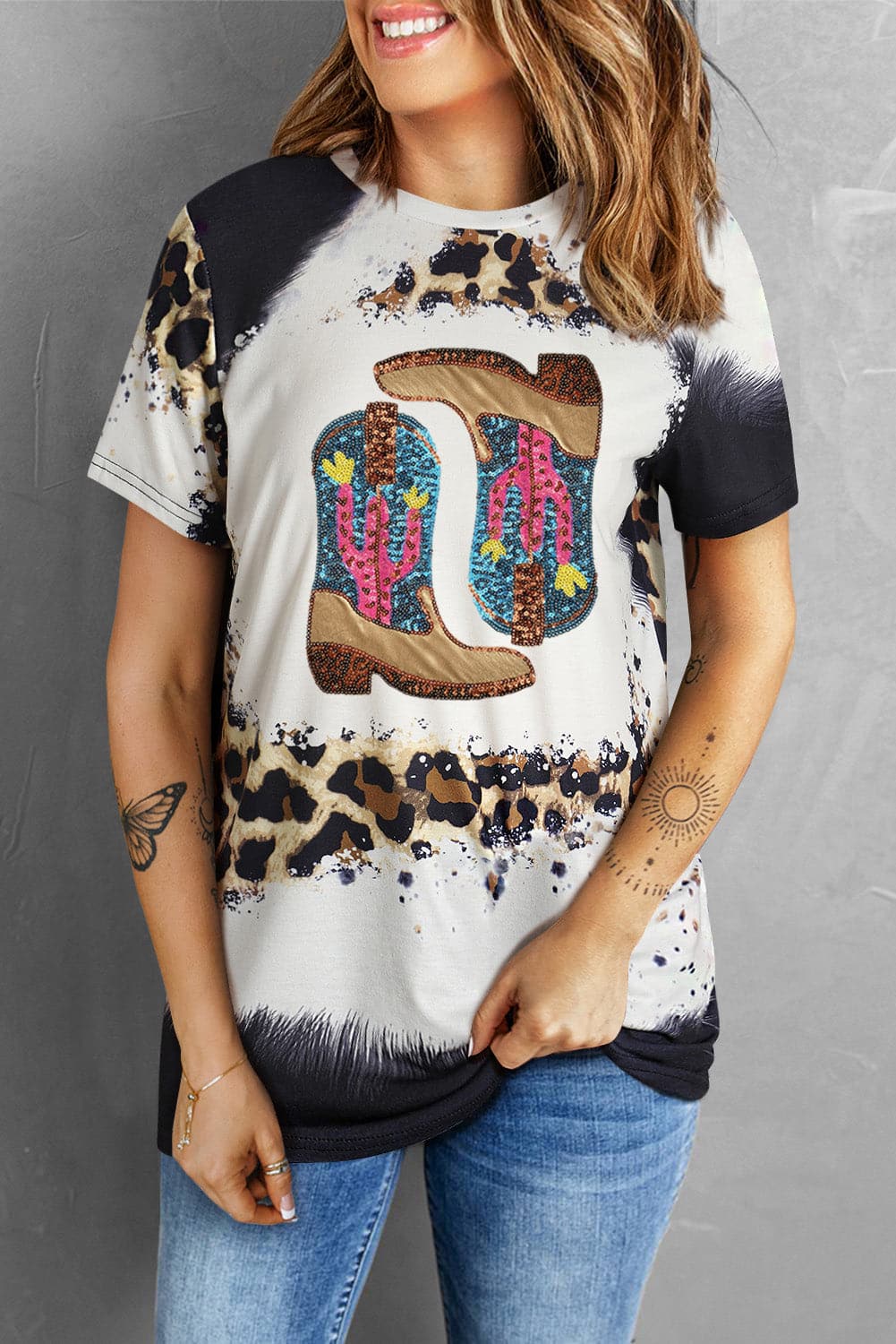 Sequin Boots Leopard Round Neck Short Sleeve T-Shirt.