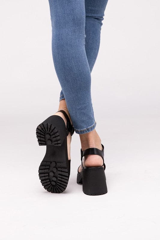 BOOMER-S Platform Heel Sandals.