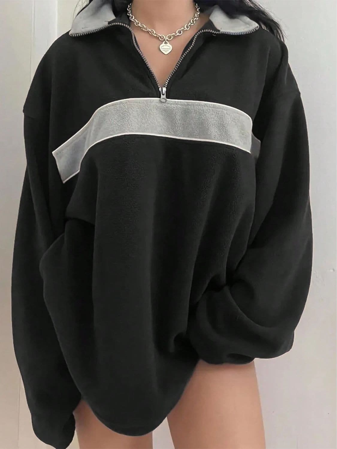 Cozy contrast long sleeve sweatshirt with dropped shoulders