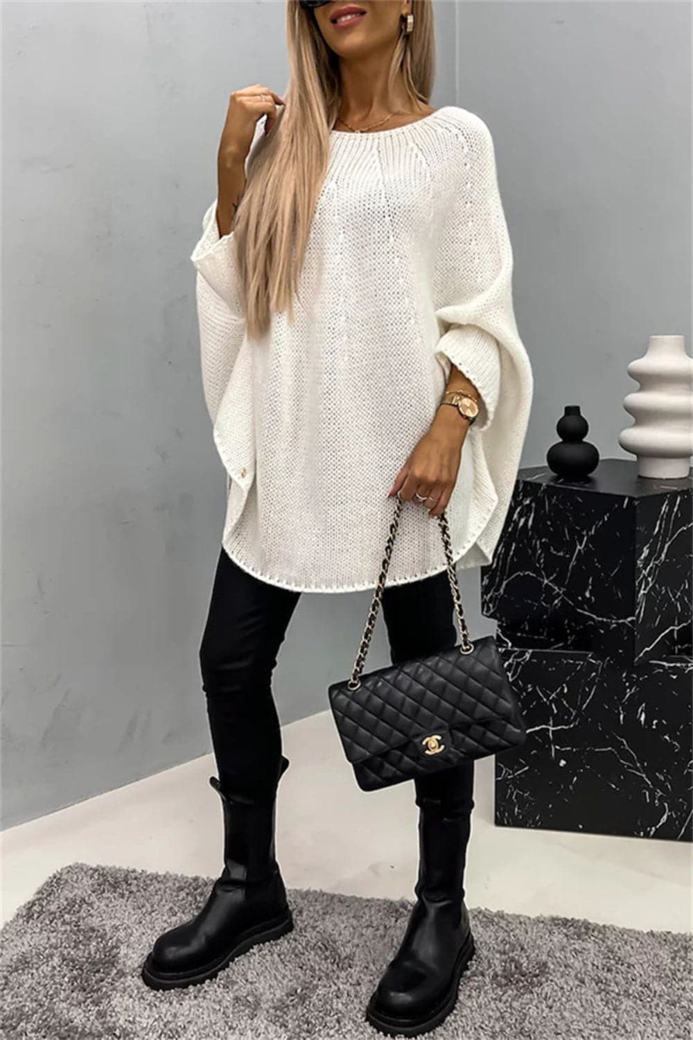 Round Neck Batwing Sleeve Sweater.