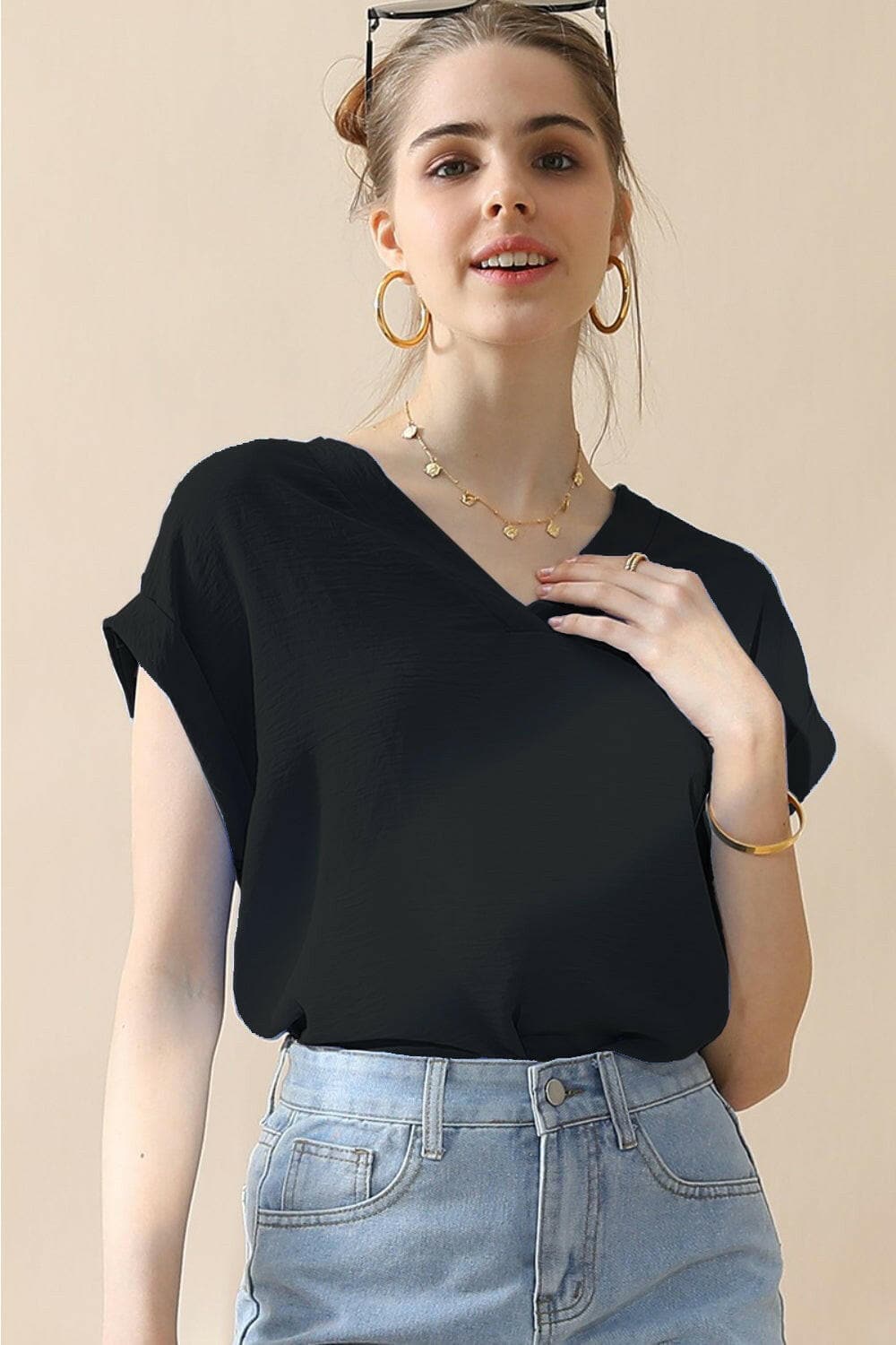 Ninexis V-Neck Trim Rolled Short Sleeve ShirtUpgrade Your Casual Style with the Ninexis V-Neck Trim Rolled Short Sleeve Shirt, the perfect blend of modern sophistication and comfort. This shirt is designed to bLove Salve -Neck Trim Rolled Short Sleeve ShirtTIKTOK