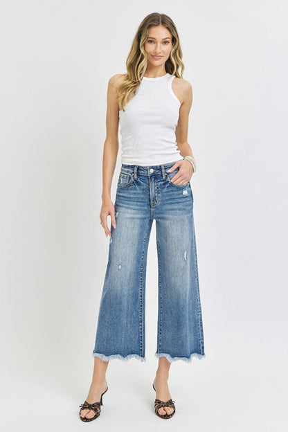 Risen High Rise Cropped Flare JeansRisen High Rise Cropped Flare Jeans

Elevate your denim game with the Risen High Rise Cropped Flare Jeans, a quintessential addition to any fashion-forward wardrobe.Love Salve Risen High Rise Cropped Flare JeansJeans