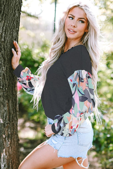 Printed V-Neck Long Sleeve Blouse.