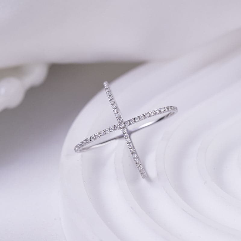 925 Sterling Silver Moissanite Crisscross Ring.