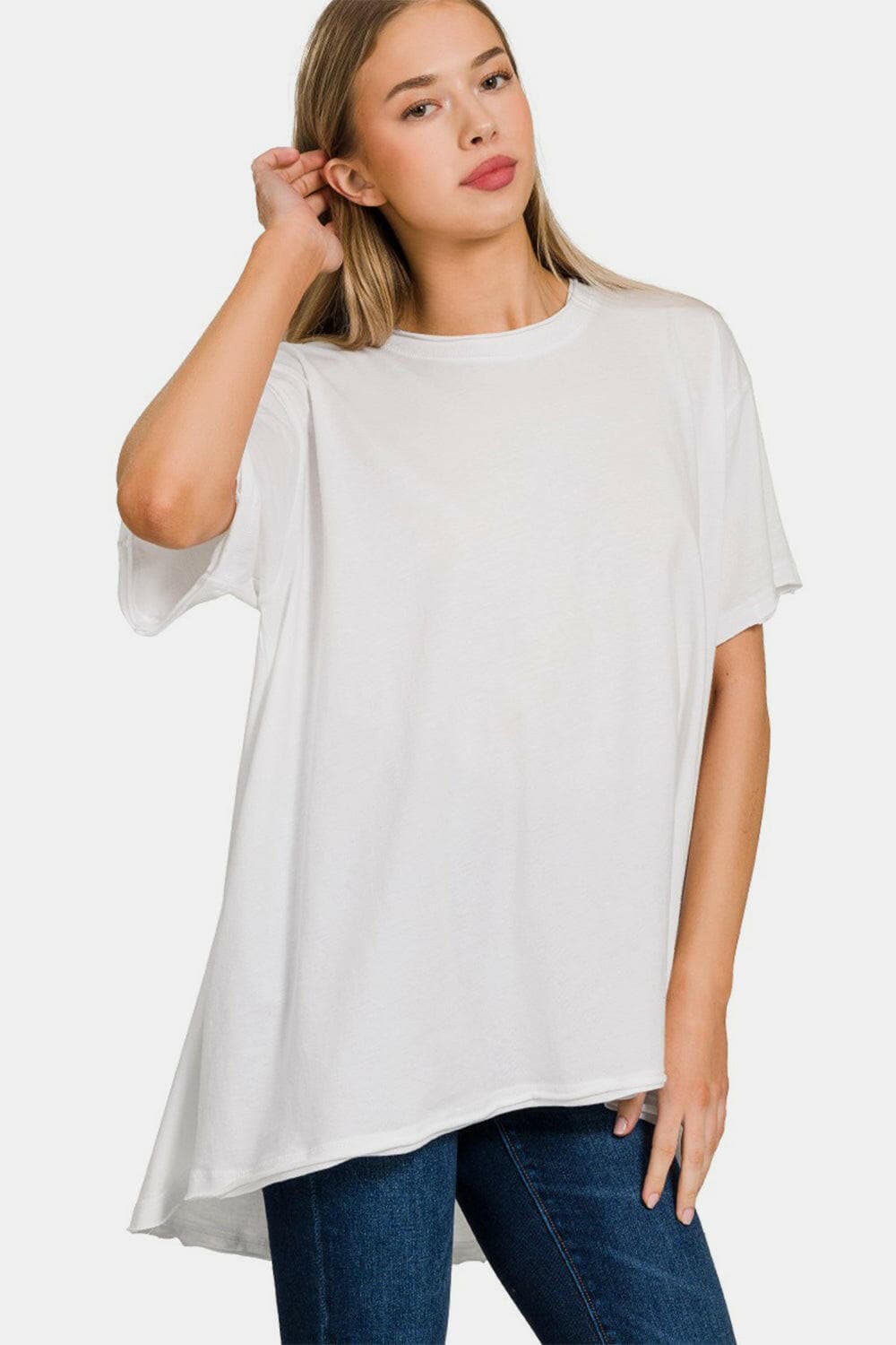 Zenana Round Neck Short Sleeve T-Shirt.