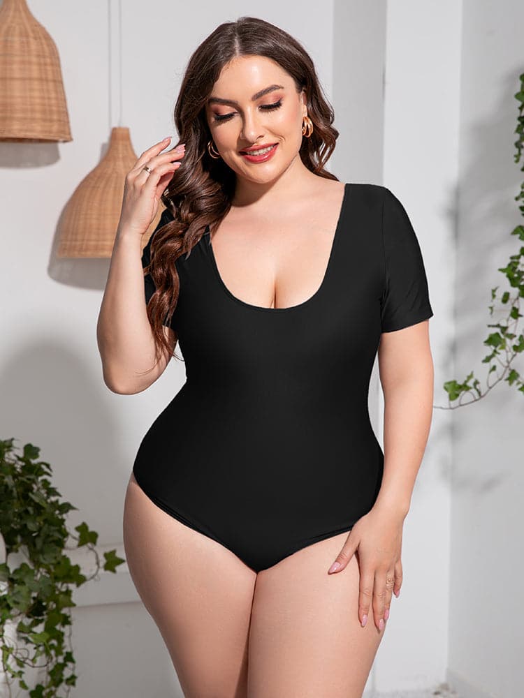 Plus Size Scoop Neck Short Sleeve One-Piece Swimsuit.