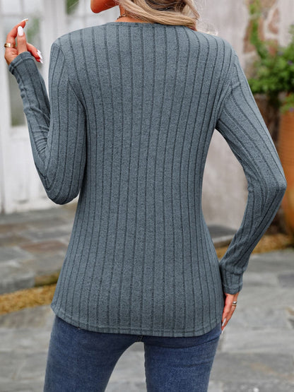 Elegant long sleeve tee with buttons