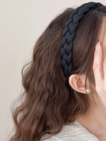 Stylish polyester braided headband for all-day comfort