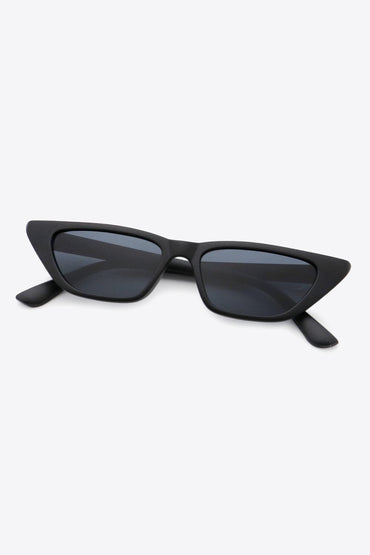 UV400 Polycarbonate Cat Eye Sunglasses.