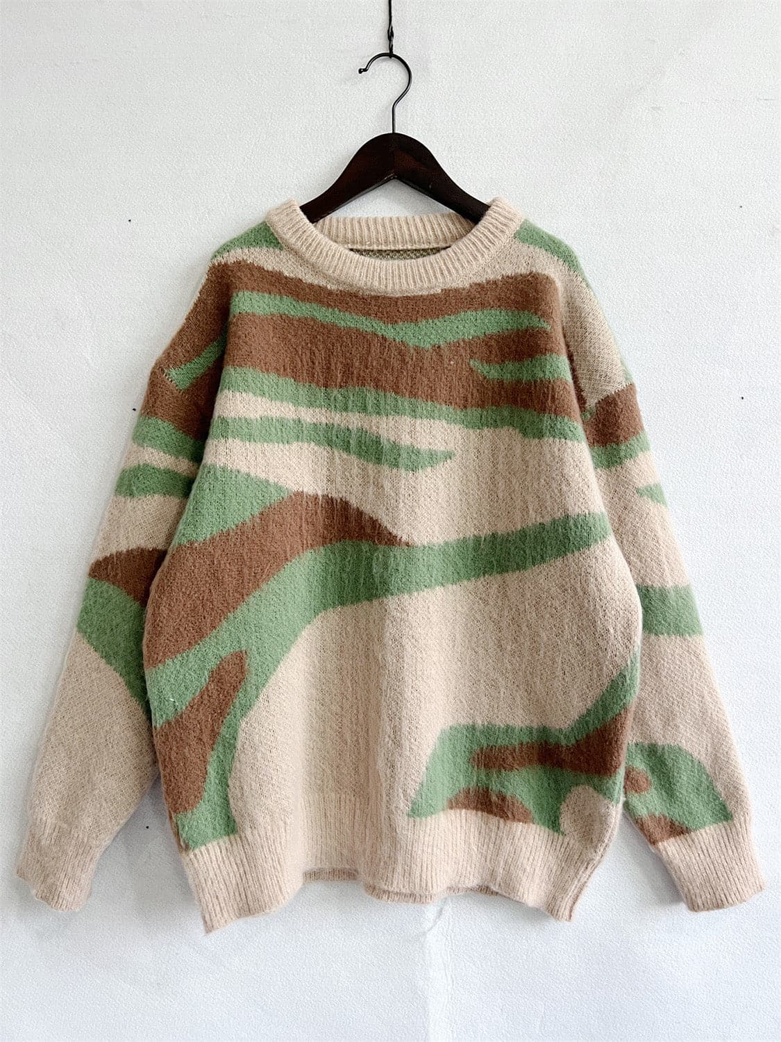 Color Block Round Neck Sweater.