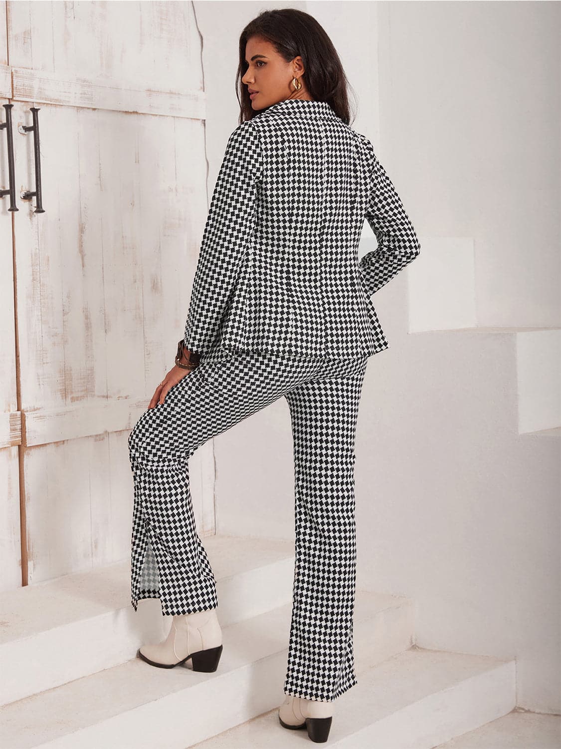 Checkered Blazer & Slit Pants Set.