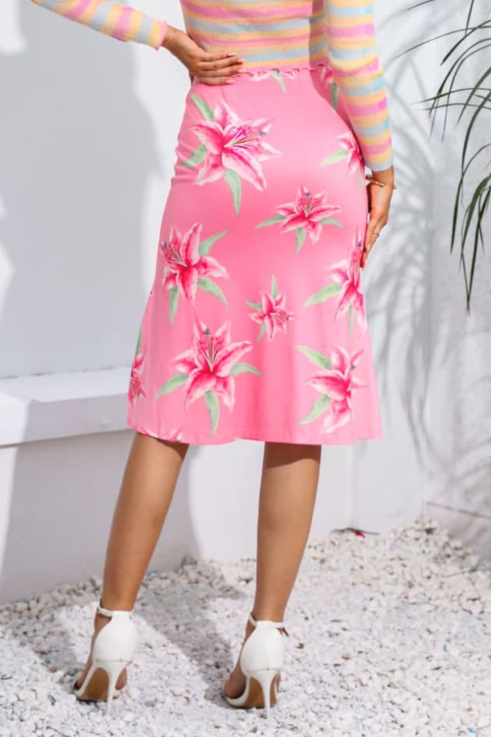 Floral Print Knee Length Skirt.