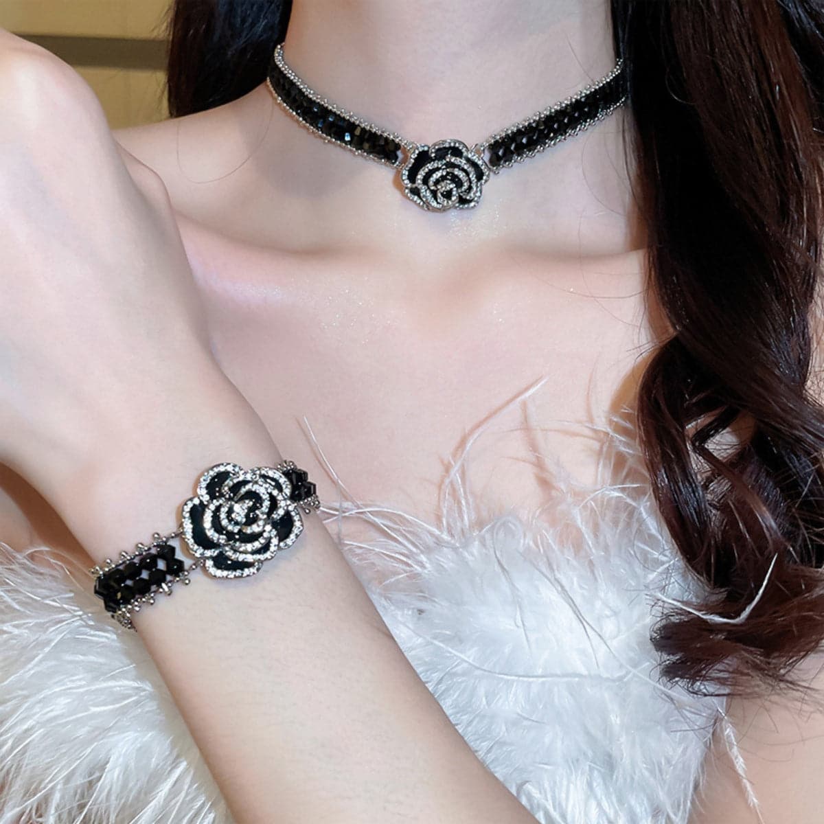 Alloy Crystal Rose Necklace.