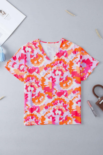 Printed V-Neck Short Sleeve BlouseUpgrade Your Style with our Printed V-Neck Short Sleeve Blouse!
 
 
Chic Design: Elevate your wardrobe with this basic yet stylish V-neck blouse featuring a trendy pLove Salve -Neck Short Sleeve BlouseShirts