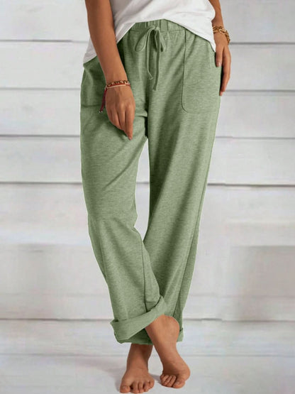 Chic tied wide leg trousers with convenient pockets