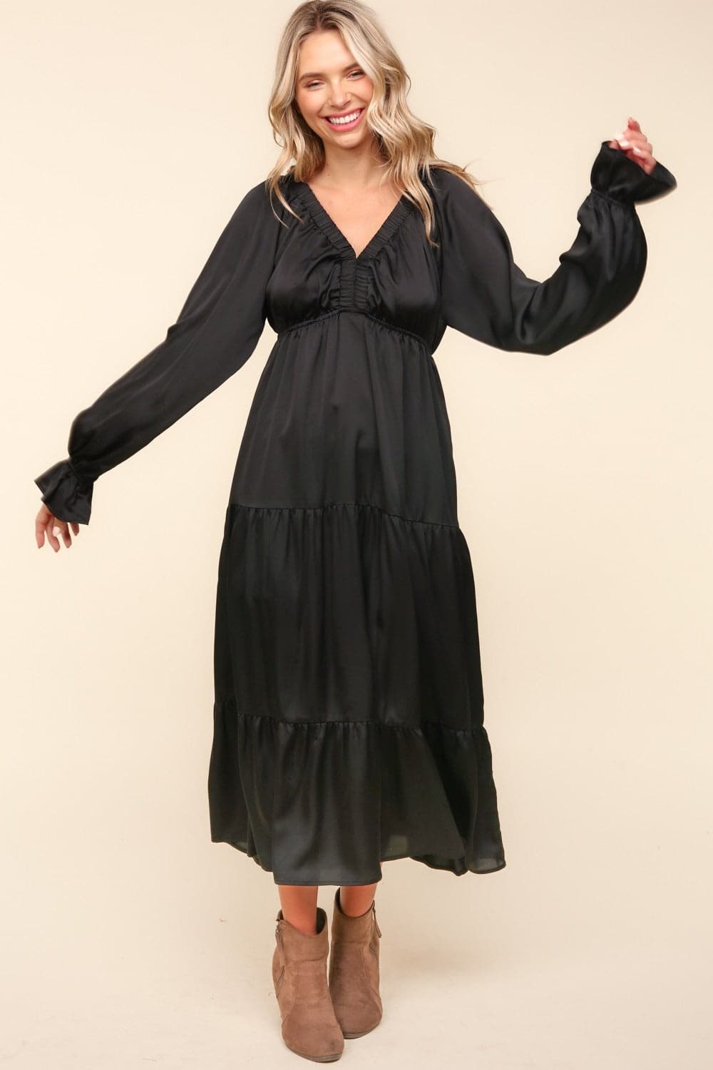 Whimsical tiered midi dress with flounce sleeves and pockets