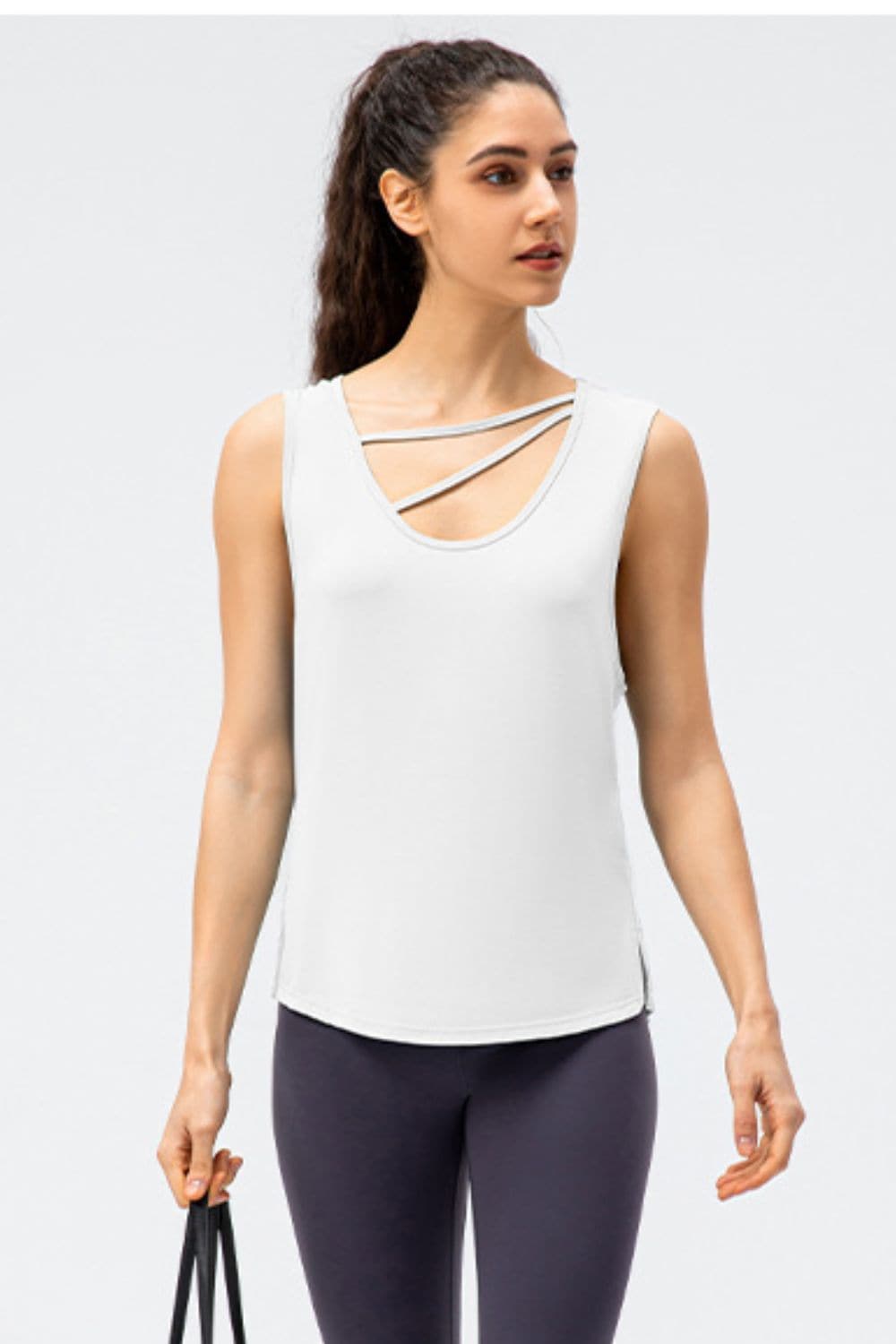 Cutout Reversible Active Tank.