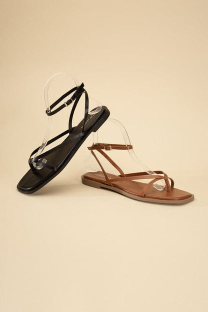 ELIO-1 Flat Sandals.