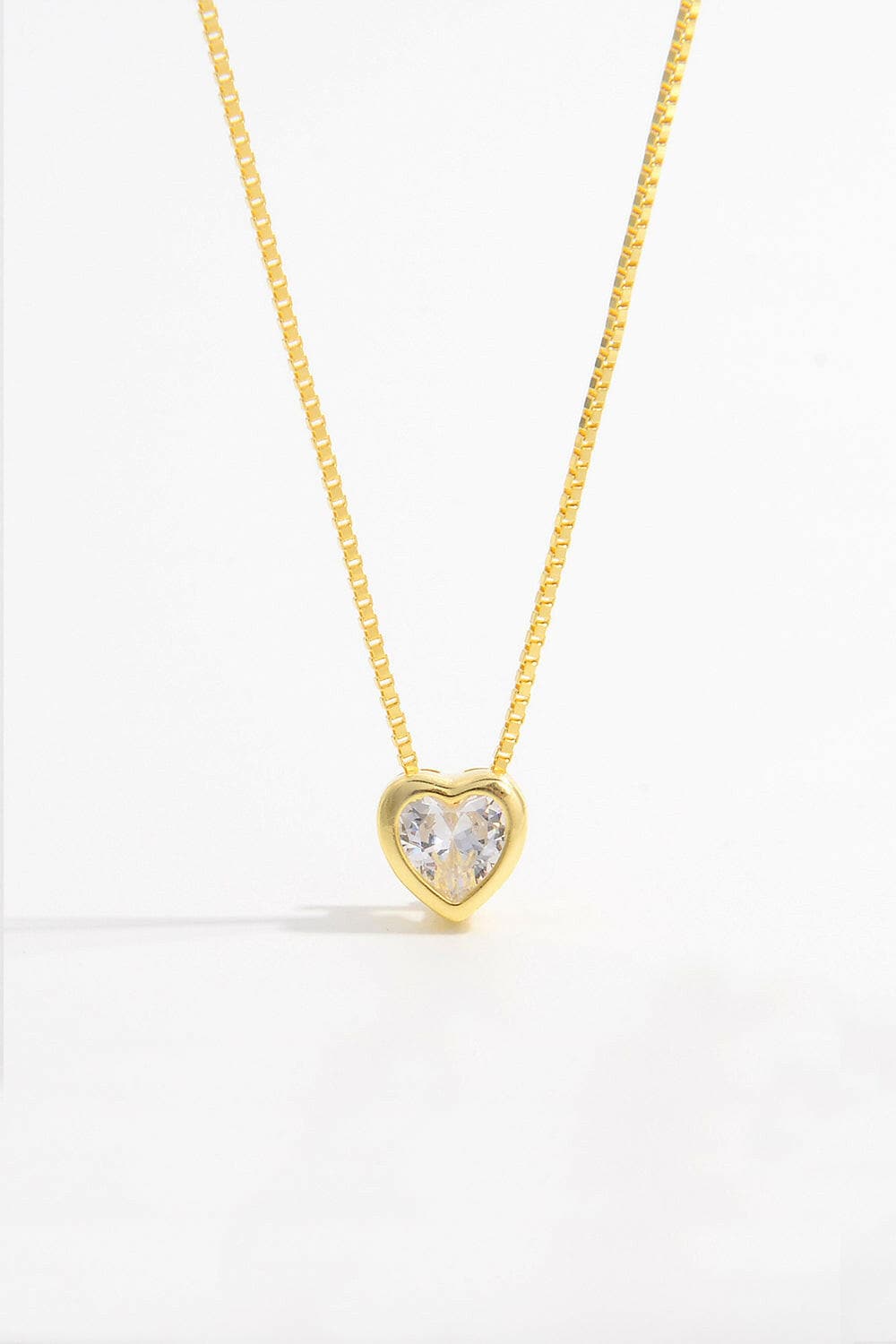 925 Sterling Silver Inlaid Zircon Heart Pendant Necklace.