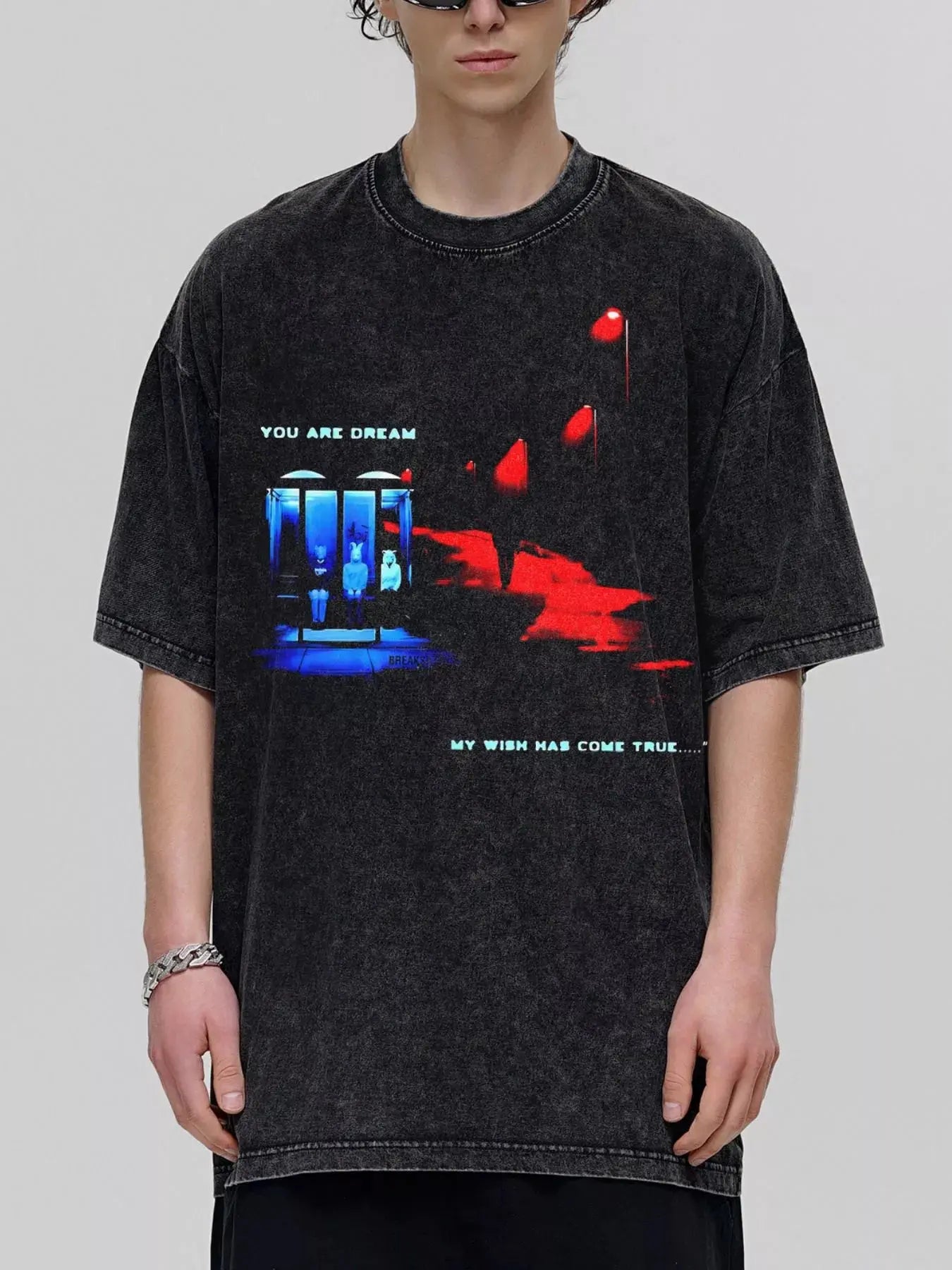 Men's Graphic Round Neck Oversized T-Shirt Simply Love