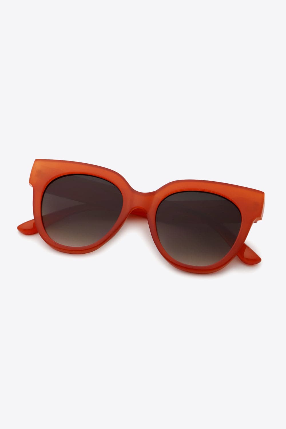 UV400 Polycarbonate Round Sunglasses.