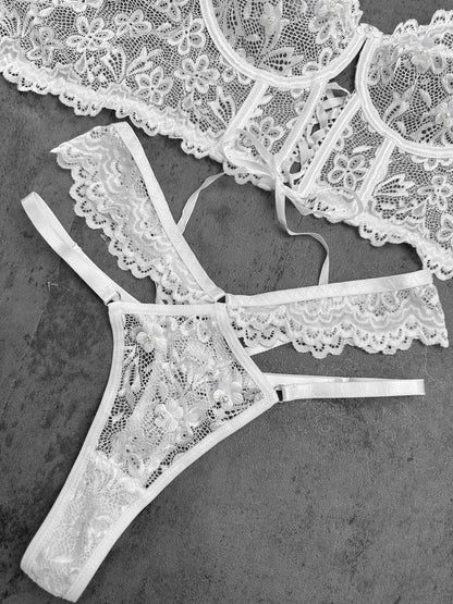 White Pearls Small Flower Lace Lingerie Set