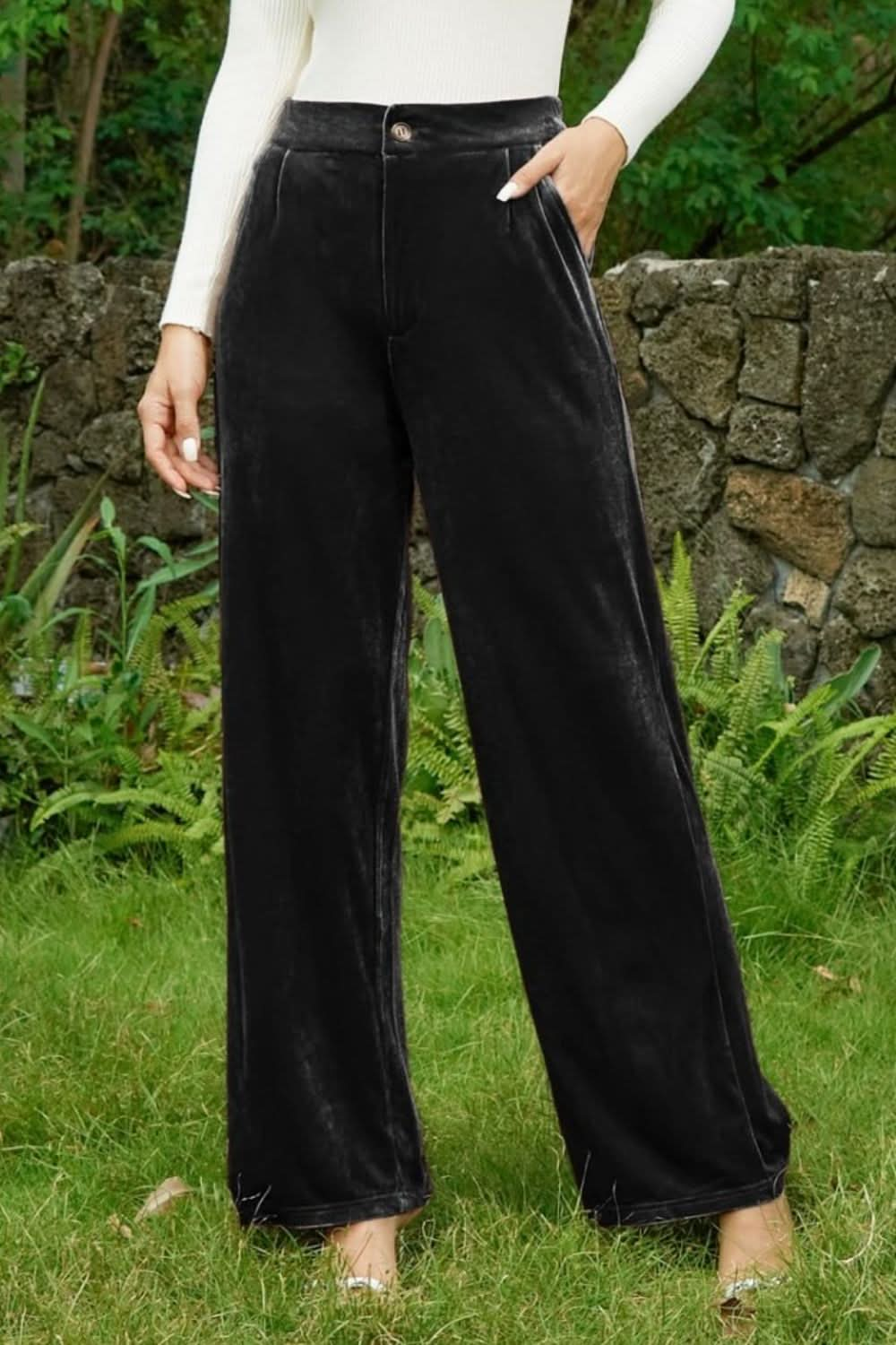 Chic Velvet Wide-Leg Trousers with Functional Pockets