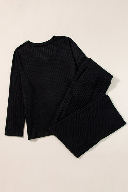 Chic black plus size ribbed V neck pullover and matching pants set