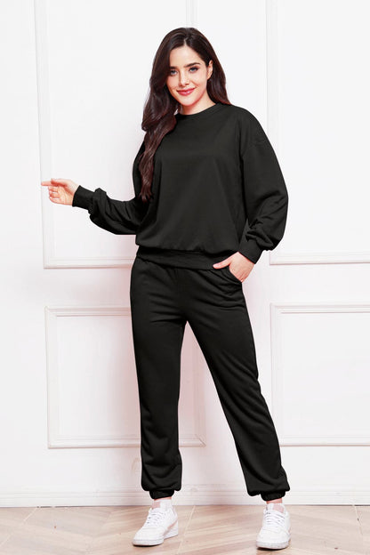 Round Neck Long Sleeve Sweatshirt and Pants Set.