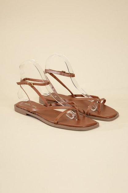 ELIO-1 Flat Sandals.