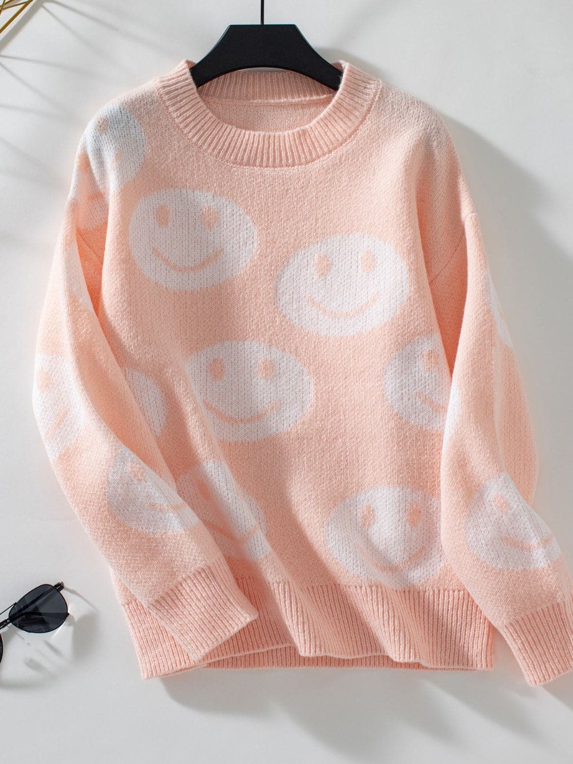 Smile Pattern Round Neck Long Sleeve Sweater.