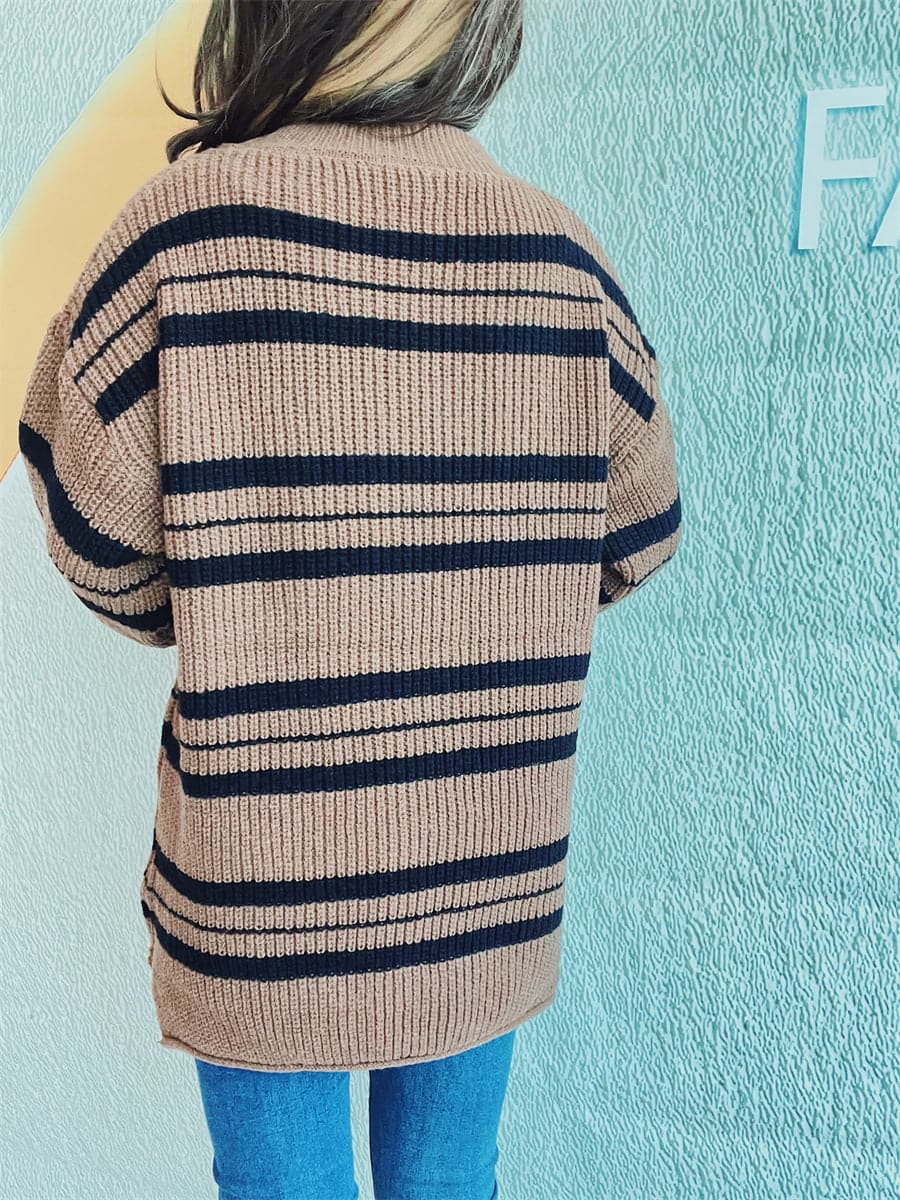 Cozy striped long sleeve sweater with pockets