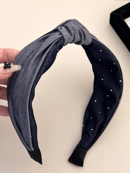 Stylish knotted wide headband in soft polyester