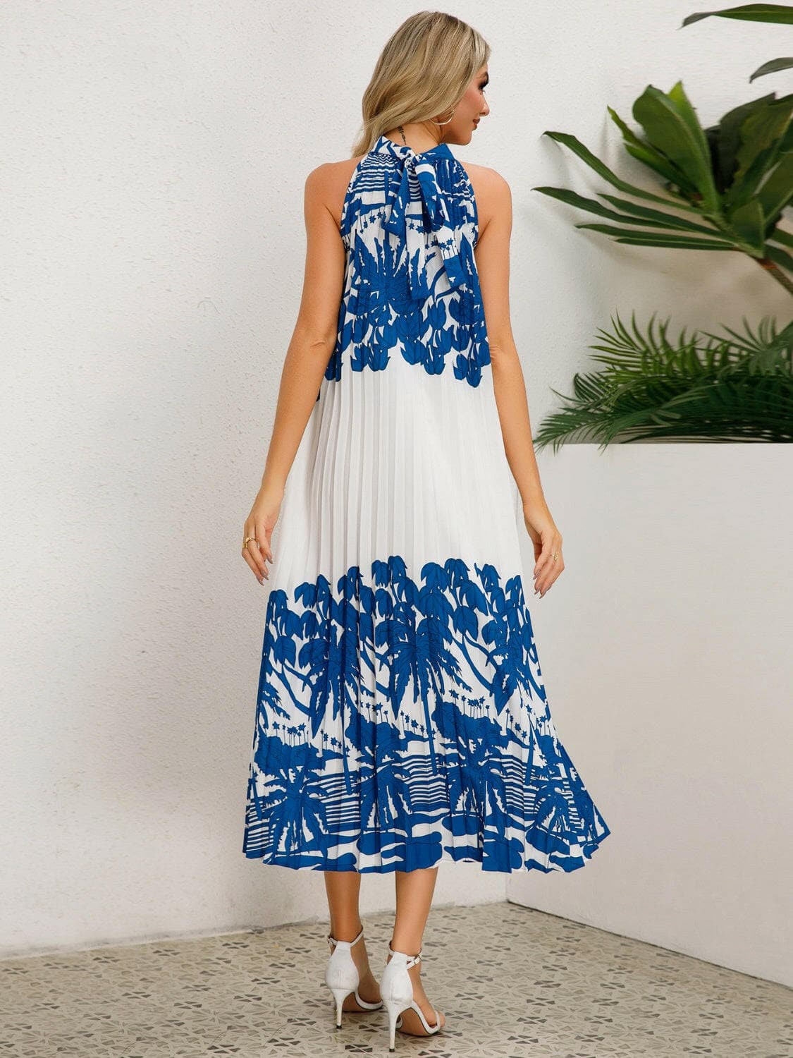 Tied Printed Sleeveless Midi Dress.