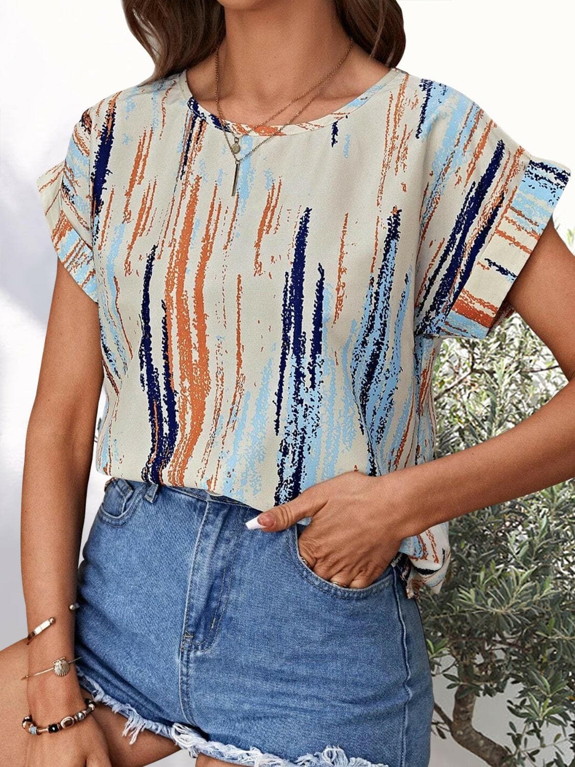 Printed Round Neck Short Sleeve Blouse.