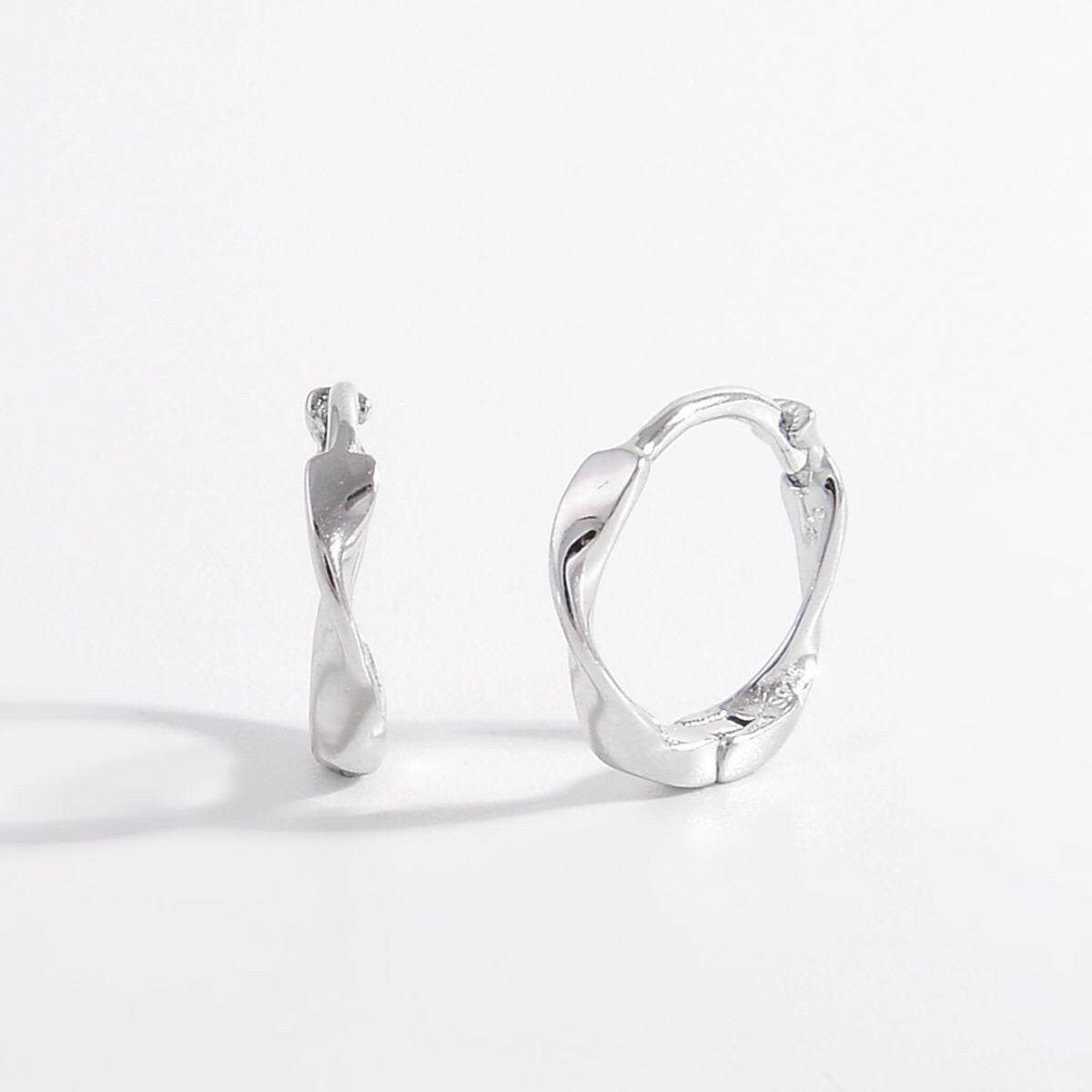 925 Sterling Silver Hoop Earrings.