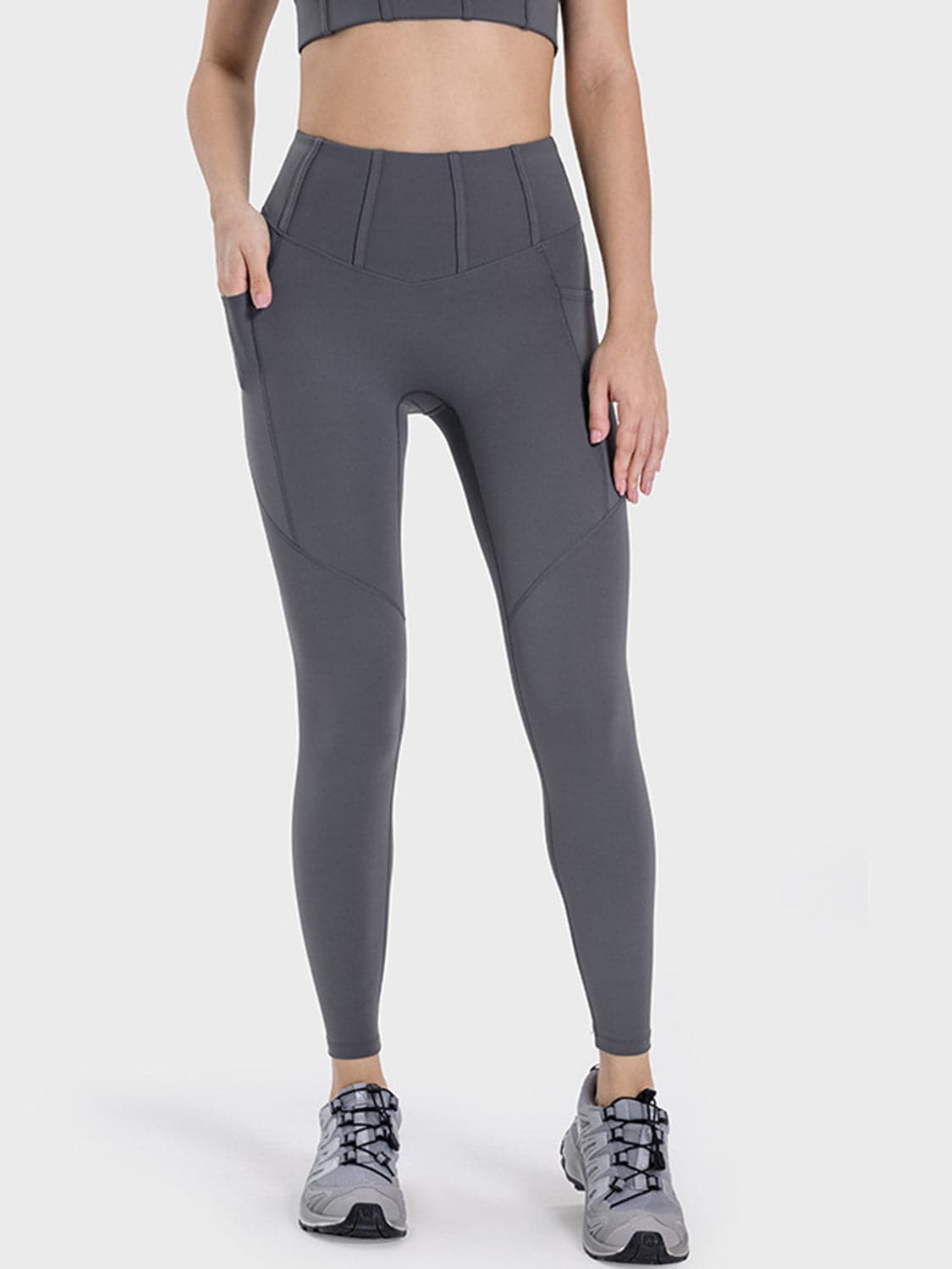 Pocketed High Waist Active Leggings.