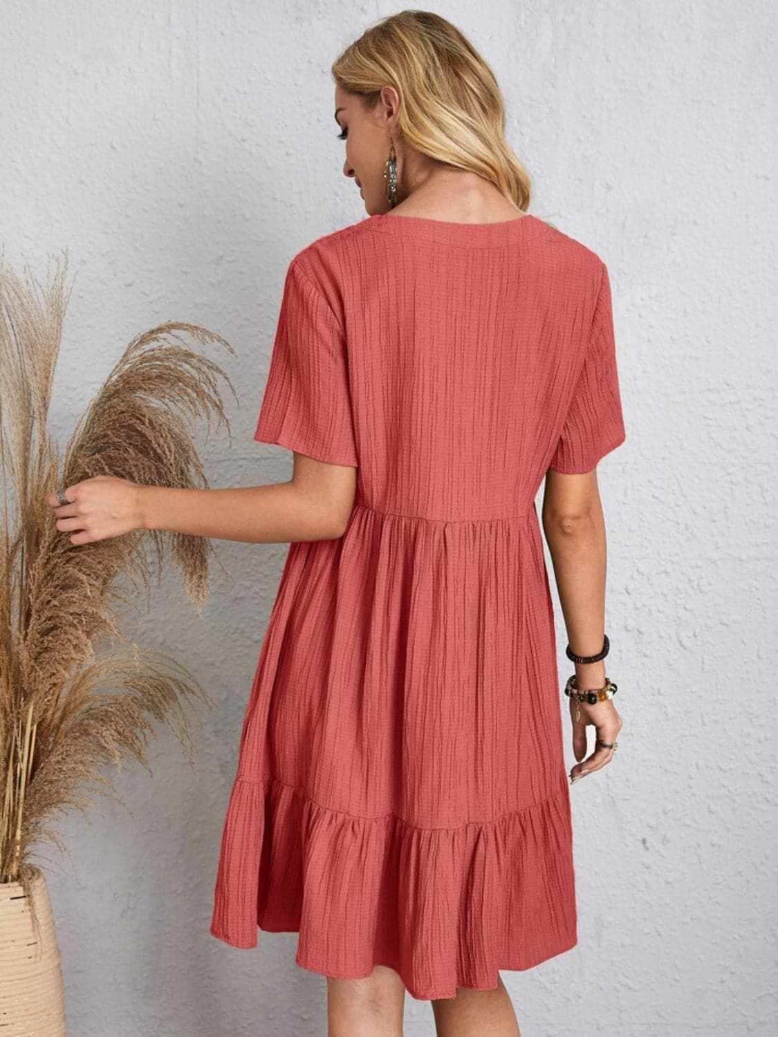 Elegant V-neck dress - 100% polyester - Love Salve 