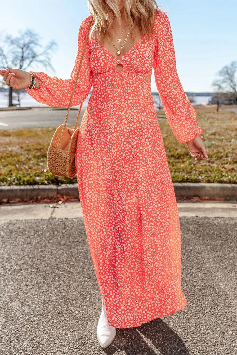 Chic V-neck midi dress, long sleeves