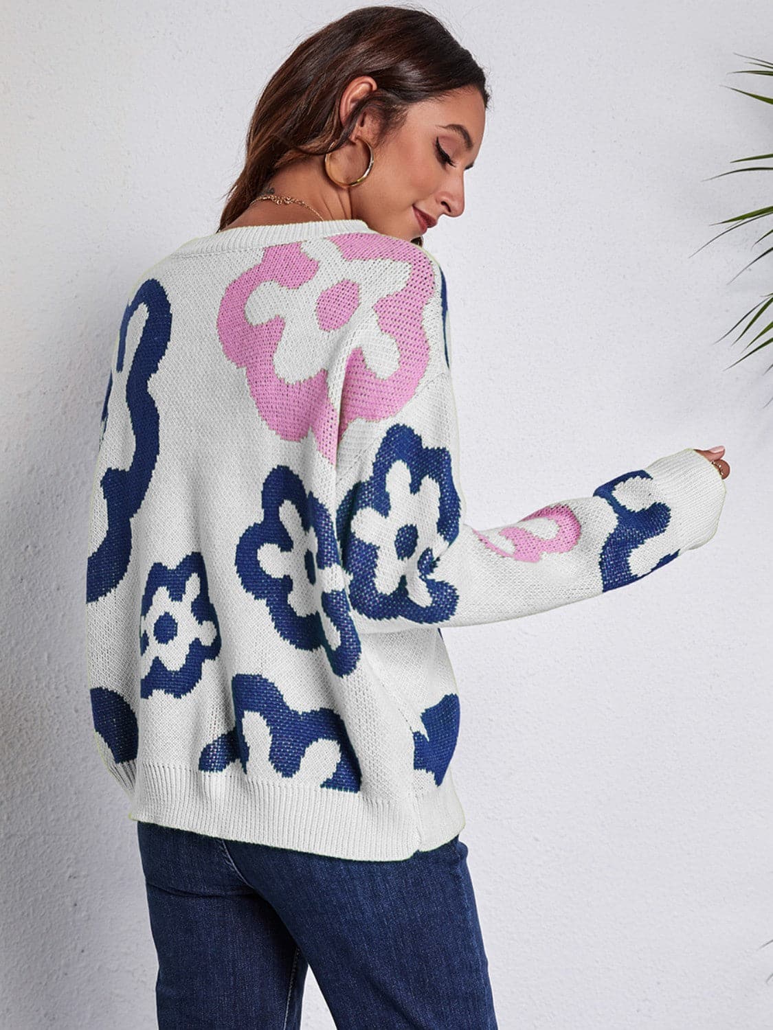 Flower Pattern Round Neck Long Sleeve Sweater.