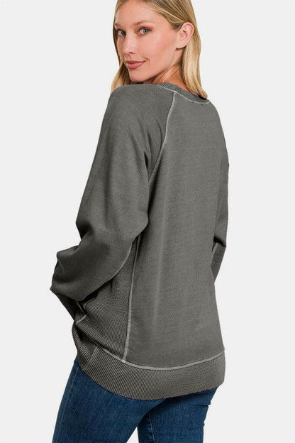 Zenana Round Neck Long Sleeve Sweatshirt.