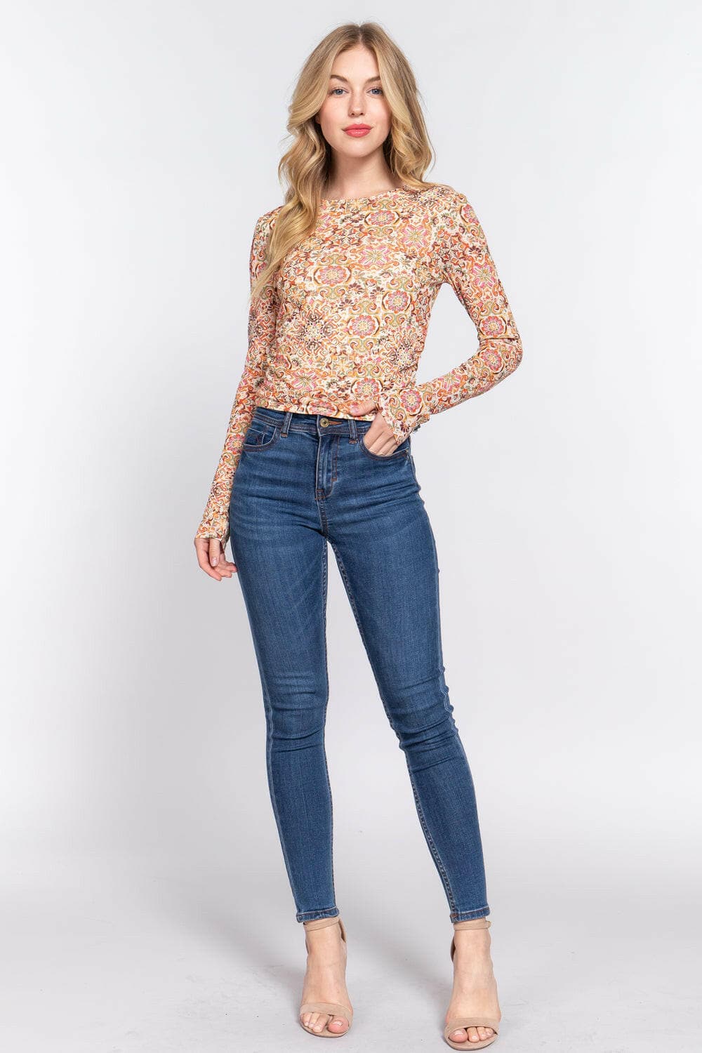 ACTIVE BASIC Ruched Printed Long Sleeve Top.