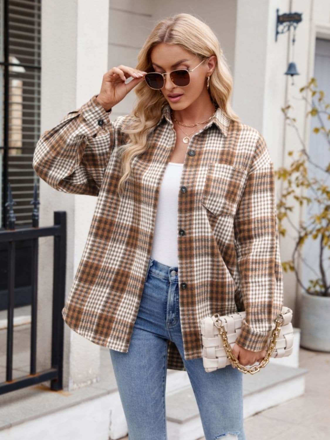 Pocketed Plaid Collared Neck Long Sleeve Shirt.