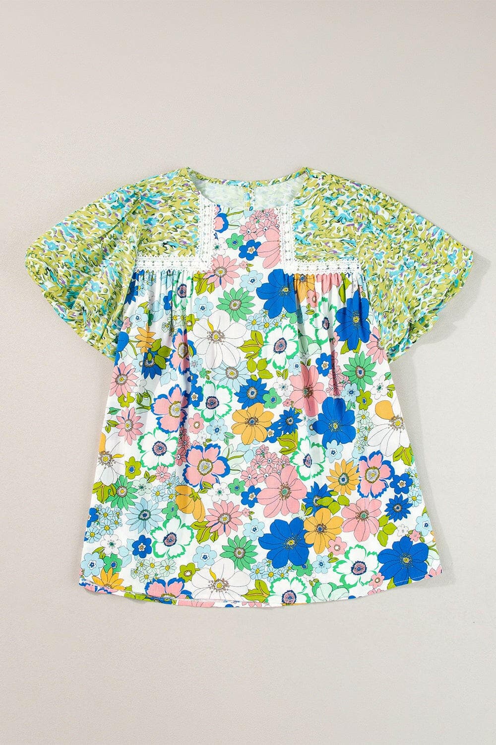 Printed Round Neck Puff Sleeve Blouse.