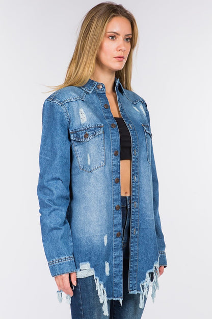 Chic urban distressed denim jacket with frayed hem