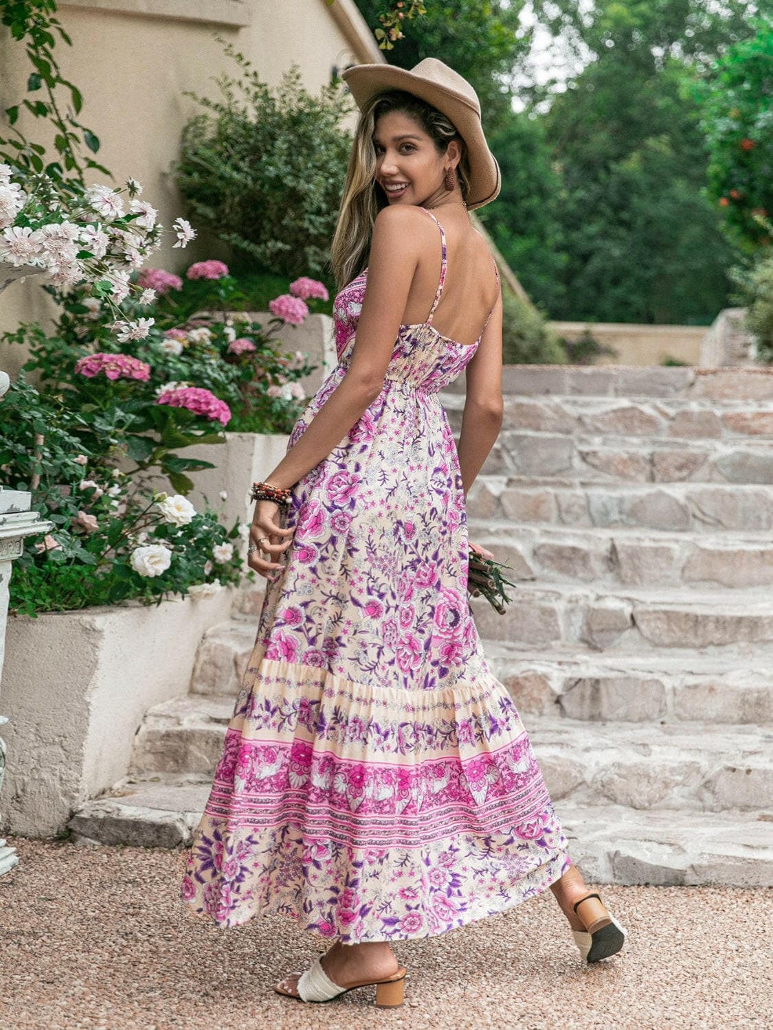 Tassel Printed V-Neck Maxi DressUpgrade Your Summer Style with our Tassel Printed V-Neck Maxi Dress
 Step into summer looking effortlessly chic in our Tassel Printed V-Neck Maxi Dress. Made from 10Love Salve -Neck Maxi Dressswimwear