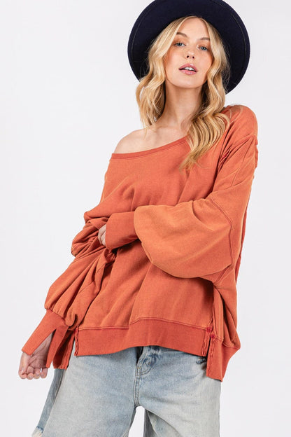 Mineral wash oversized sweatshirt with stylish side slits