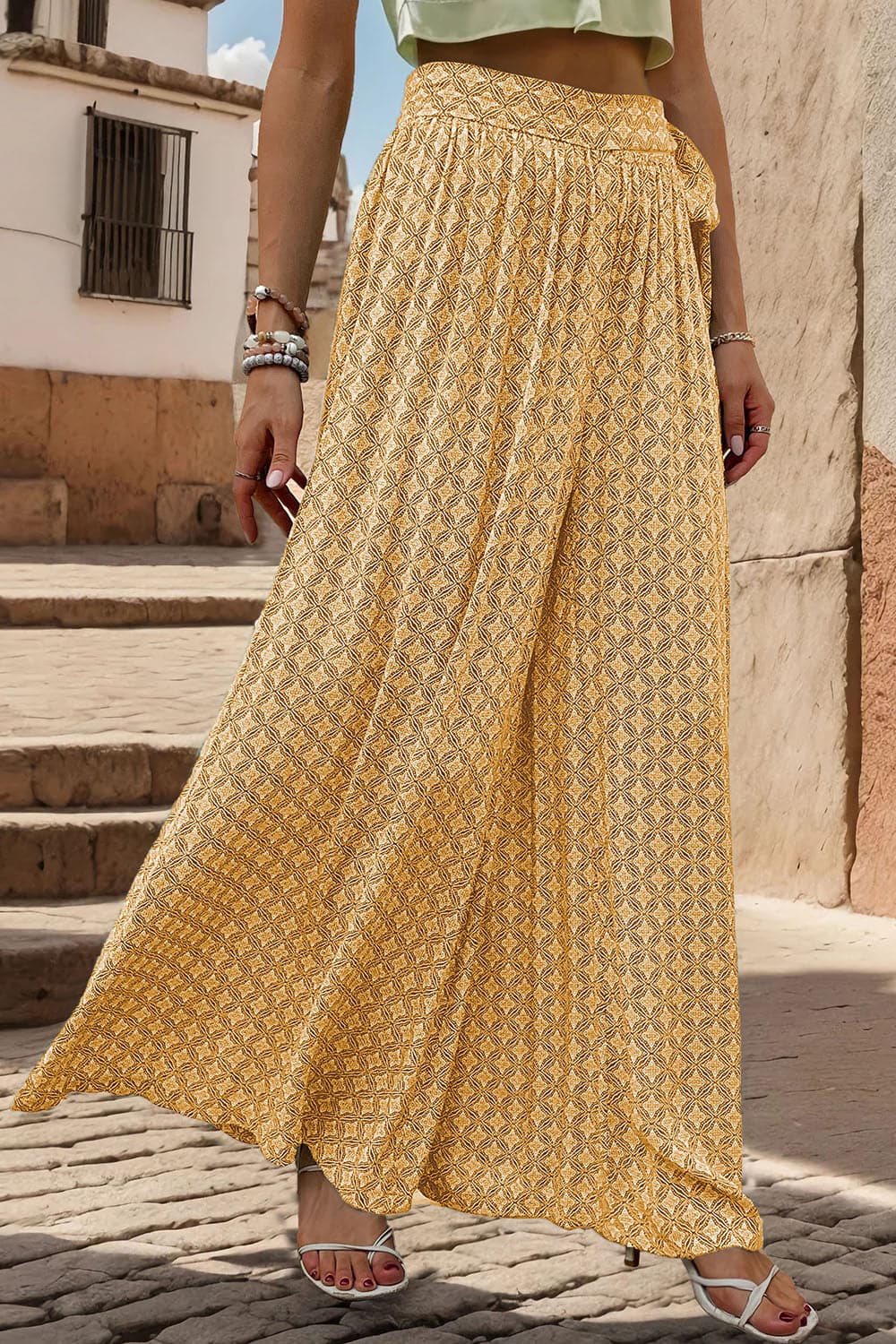 Printed Tied Wide Leg Pants.