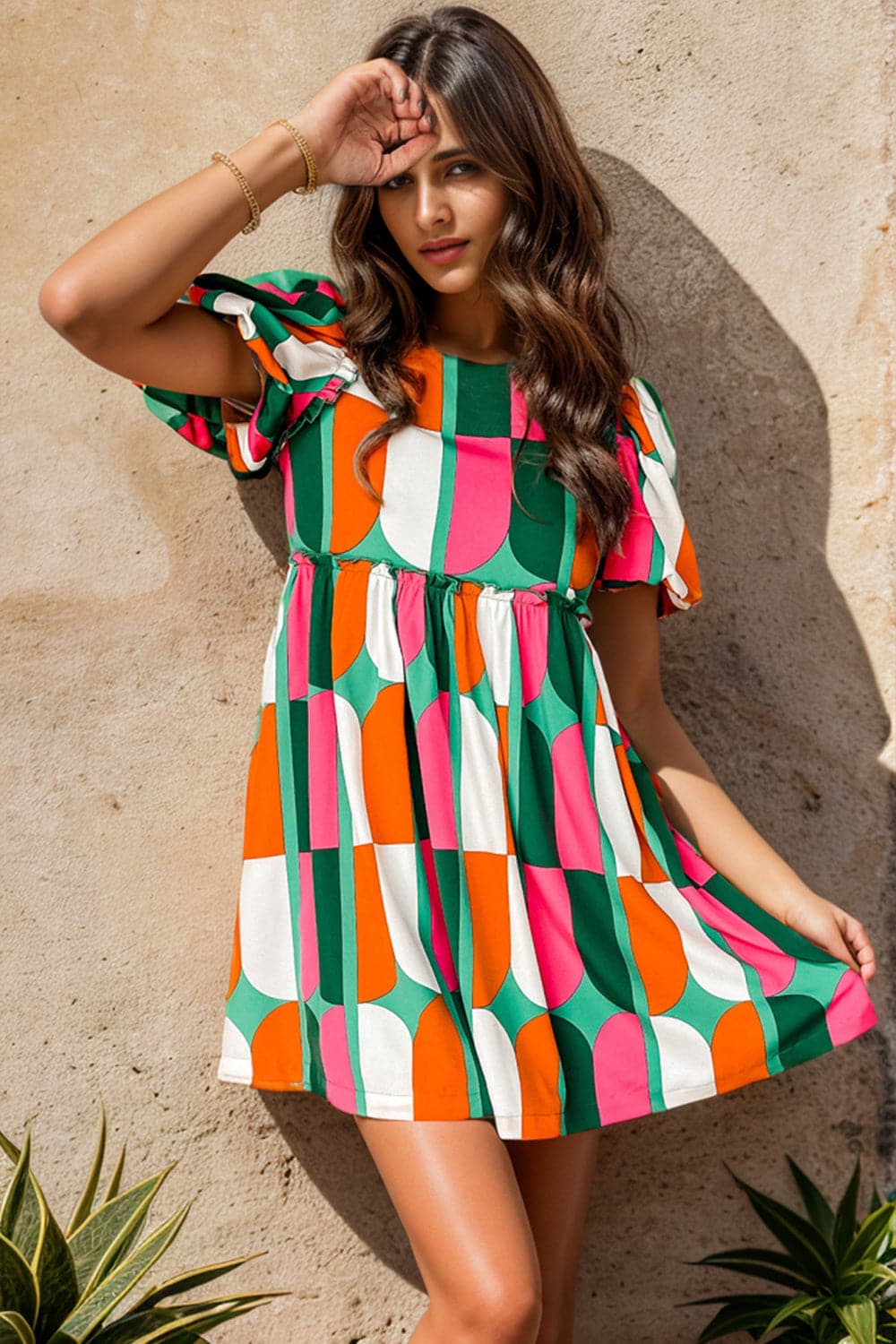 Color Block Round Neck Short Sleeve Dress.