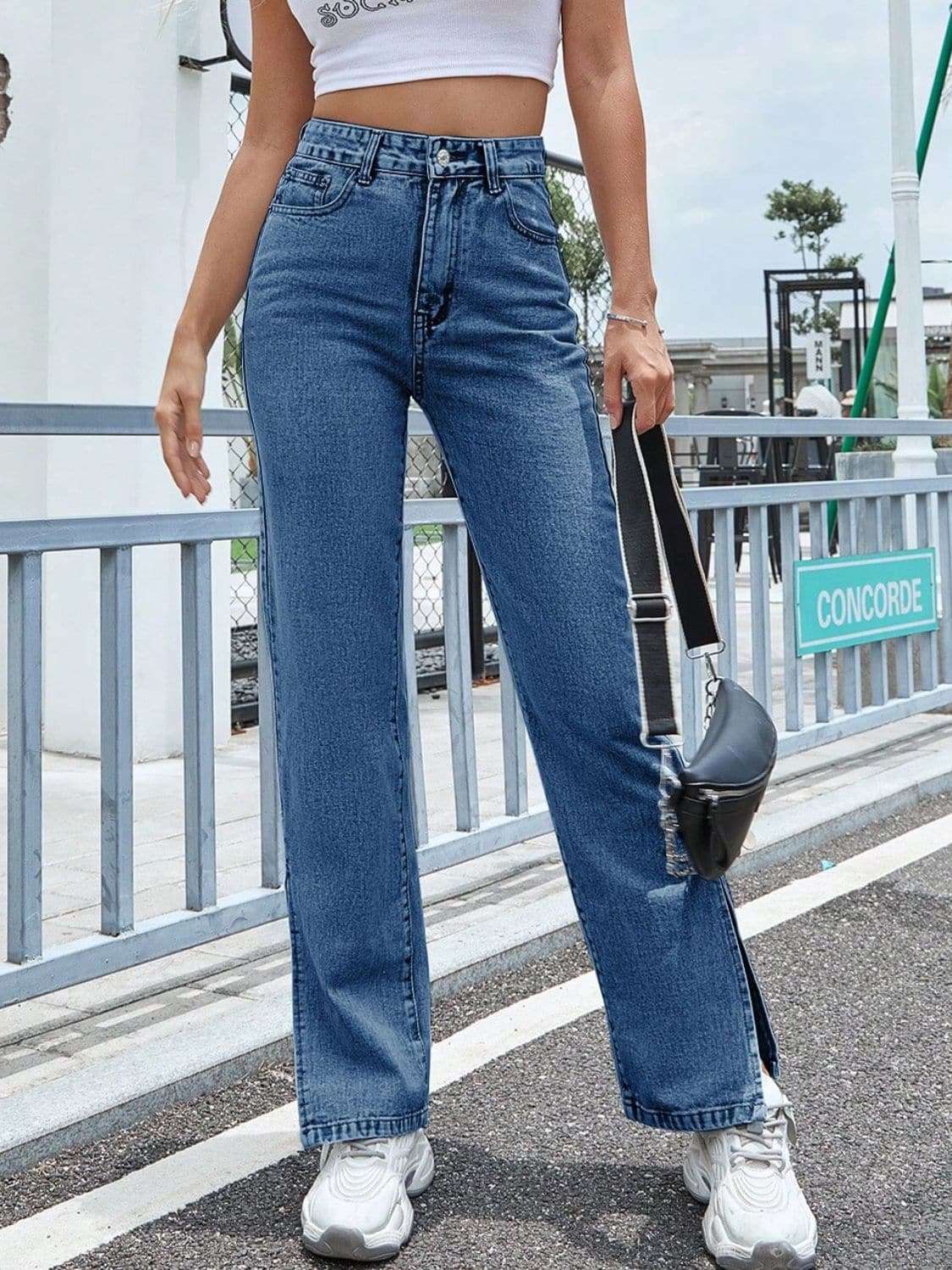 Slit High Waist Jeans with Pockets.